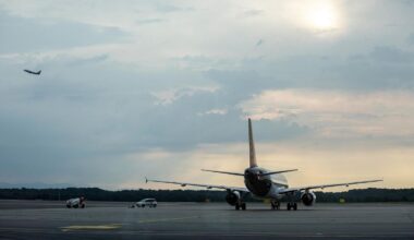 Usa, atterraggio di emergenza in mare: pilota salvato in 30 secondi al largo di Oak Island