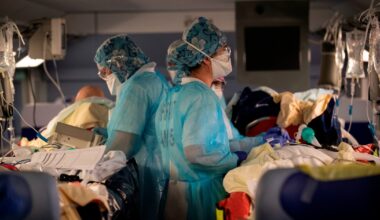 “Attrezzatevi per poter curare fino a 250 soldati feriti al giorno”: la circolare del ministero francese mobilita gli ospedali per il rischio guerra