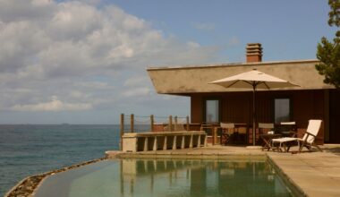 Villa La Snobbina, a Castiglioncello: un rifugio dal fascino selvaggio a picco sul mare della Toscana