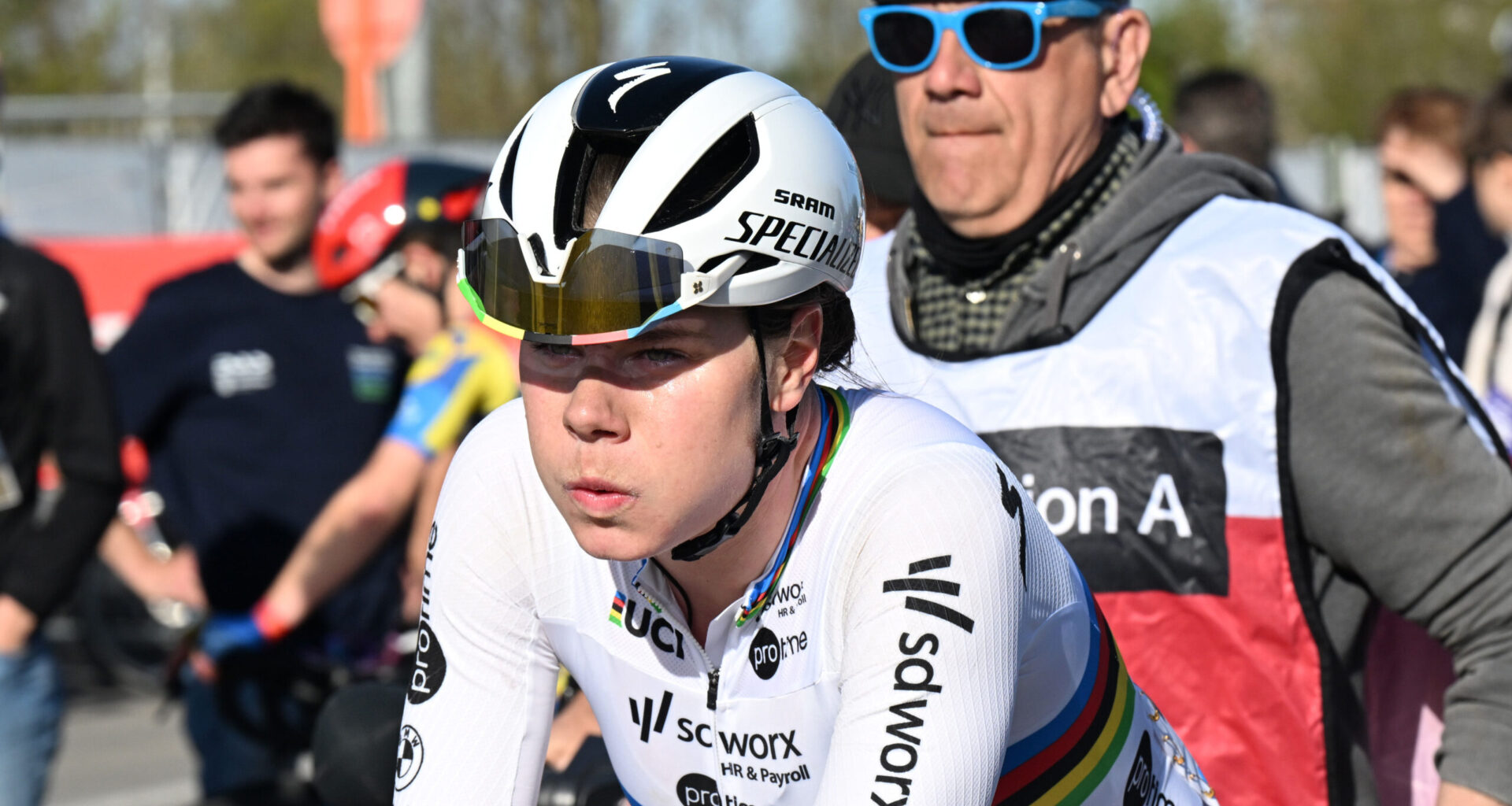 SD Worx-Protime, frattura vertebrale per Lotte Kopecky dopo la caduta al Tour de l'Ardèche: a rischio i Mondiali su pista di ottobre