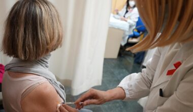 Influenza, a ottobre via alla campagna di vaccinazione. Chi deve proteggersi e quali sono i sintomi - la Repubblica