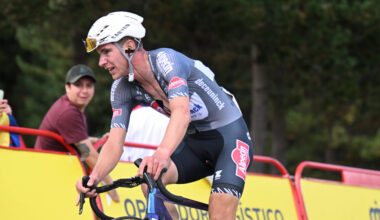 Vuelta a España 2025, si allunga la lista dei ritiri: abbandonano Ramses Debruyne e Paul Ourselin