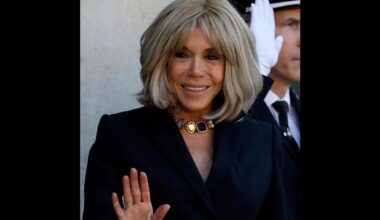 Brigitte Macron presenterà le prove che è nata donna