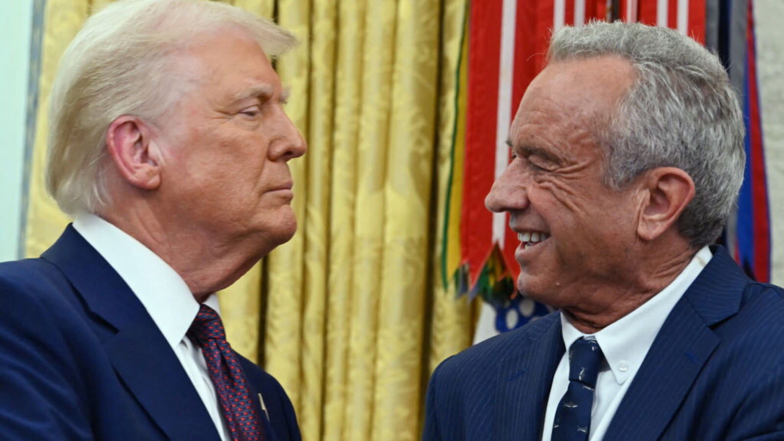 A Trump serve un vaccino contro Kennedy jr