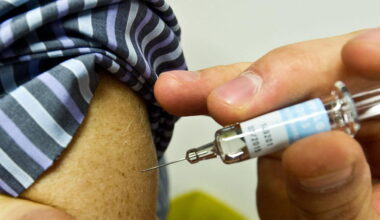 Vaccini anti influenza e Covid: al via la campagna dal 14 ottobre