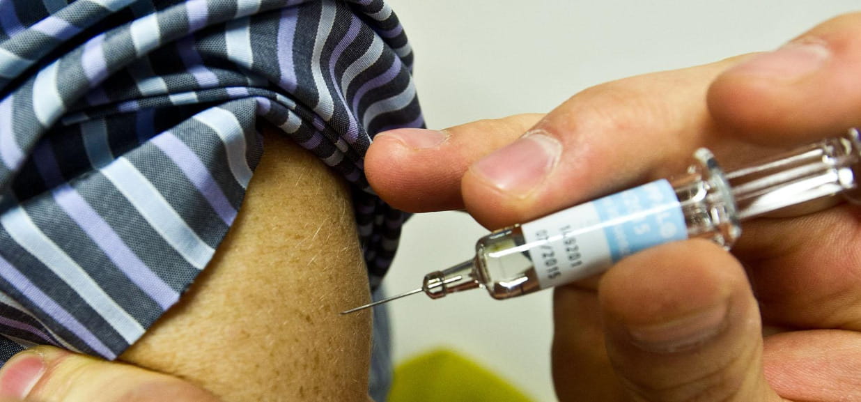 Vaccini anti influenza e Covid: al via la campagna dal 14 ottobre