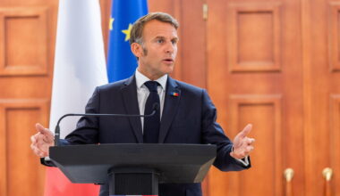 Stanca della politica la Francia s'annoia. Mala tempora