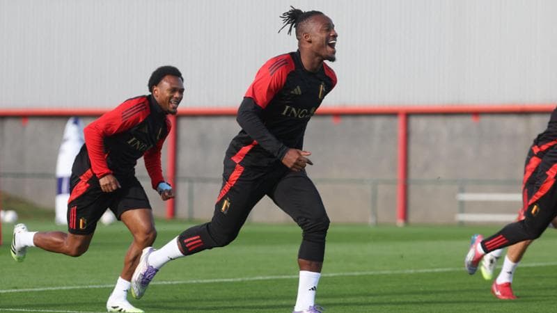 Lois Openda in allenamento con il Belgio