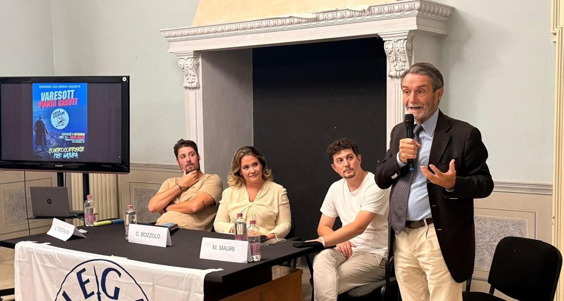 “Col ca...che vannaccizziamo la Lega”. Applausi per Fontana al congresso dei giovani militanti