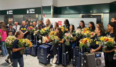 Volley, il ritorno delle campionesse tra fiori e cori. De Gennaro: “Mio marito battuto? Salutato velocemente” - la Repubblica