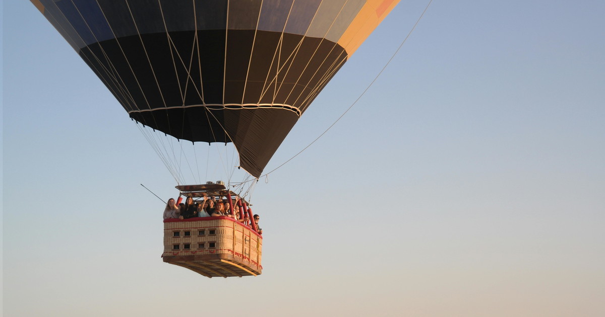 Cade dalla mongolfiera e muore. Il volo ripreso coi telefonini – Il Tempo