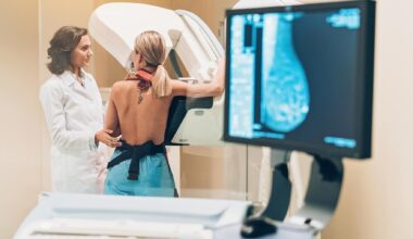 Tumore al seno, un motivo in più per non “saltare” la prima mammografia