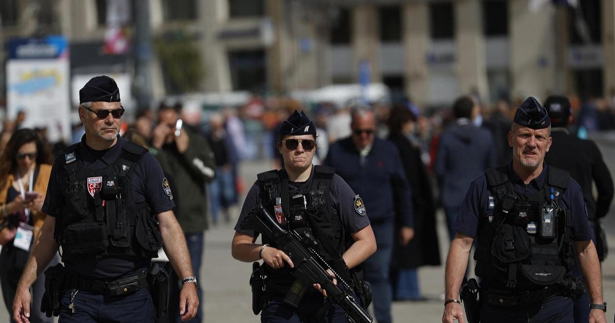 Marsiglia, aggressore con coltello ferisce passanti: ucciso