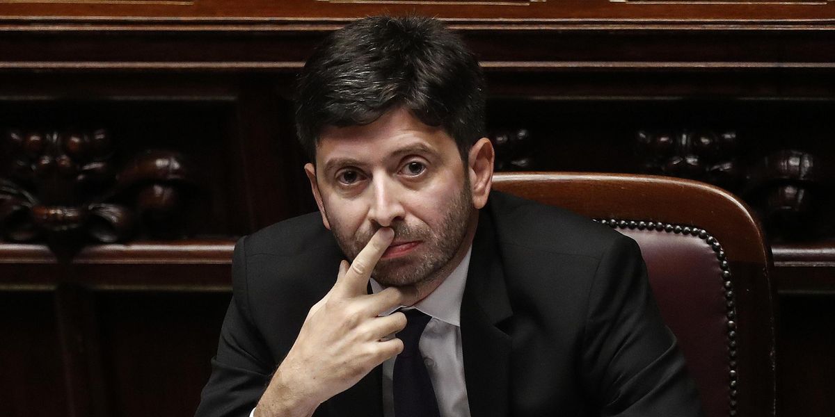 Gli allarmi al Cts sui ragazzi: «Usati come carne da macello» - La Verità