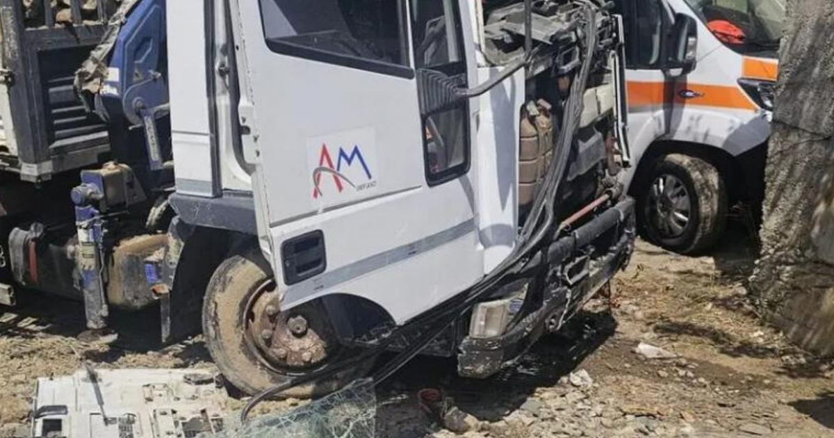 Camion investe operai nel Reggino, un morto e due feriti