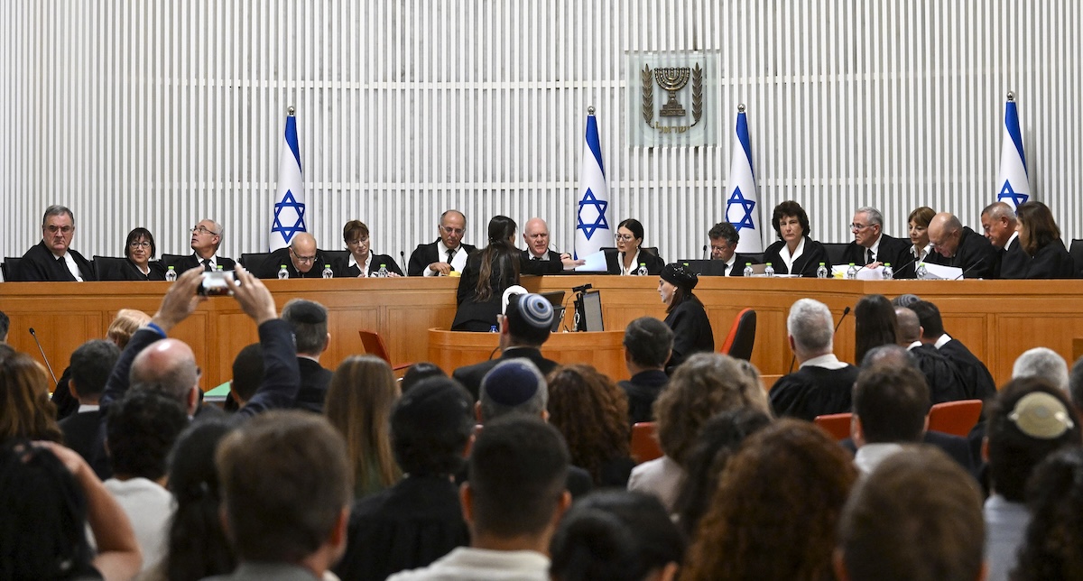 La Corte Suprema israeliana ha obbligato il governo a dare più cibo ai palestinesi in carcere, perché quello fornito finora è insufficiente