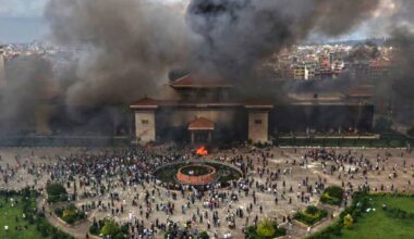 Esercito nelle strade, coprifuoco e 13mila detenuti in fuga: continua il caos in Nepal