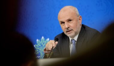 Il ministro Schillaci assicura che l'obbligo vaccinale non sarà rivisto