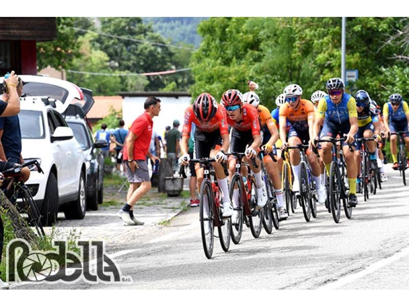 SEI CORSE IN DUE GIORNI, 1200 ATLETI AL VIA