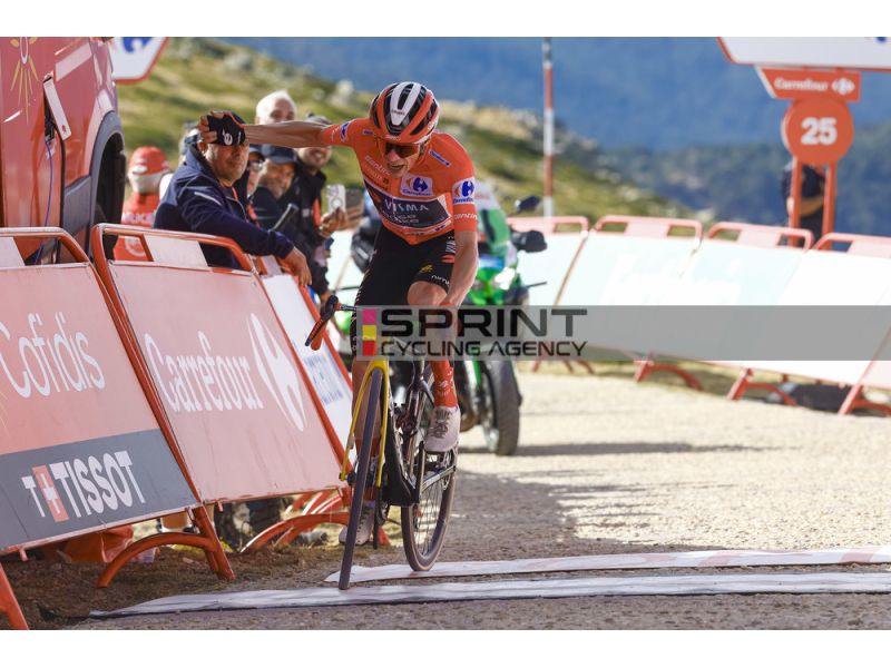 VUELTA. VINGEGAARD SI PRENDE BOLA DEL MUNDO E LA VUELTA