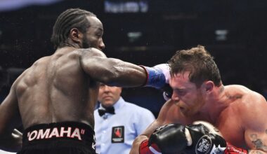 Il pugile Terence Crawford ha battuto Canelo Alvarez ai punti, nell'incontro più atteso dell'anno