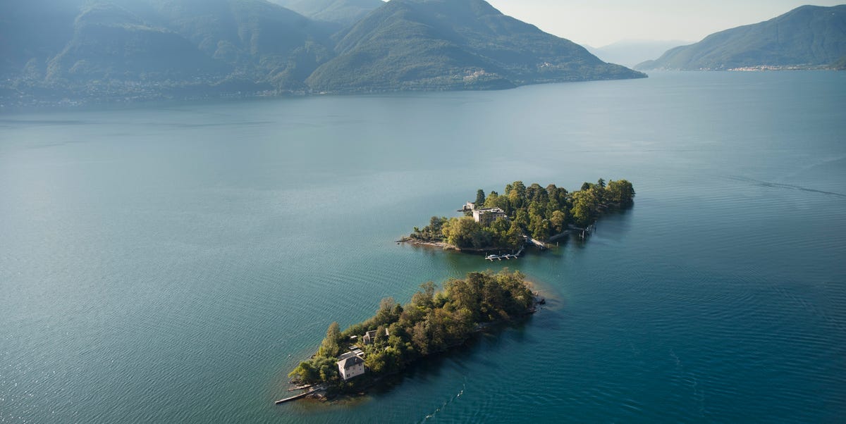 Circondato dalla natura, un rifugio di design vista lago