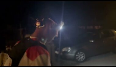 Victor Richard prende il largo, inseguito da Louis Calais e Daniele Nava