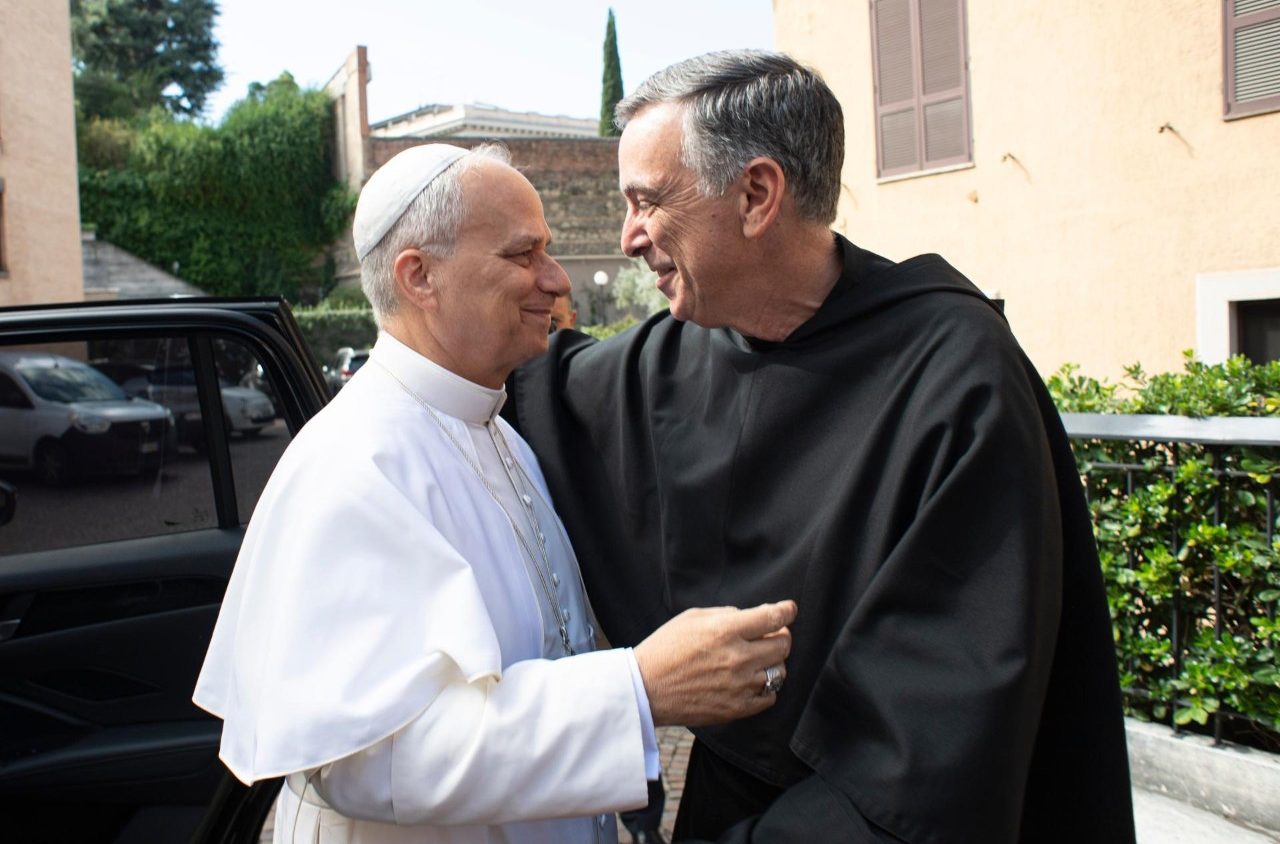 Il Papa agli agostiniani: l'amore centro di tutto, non si spenga lo spirito missionario