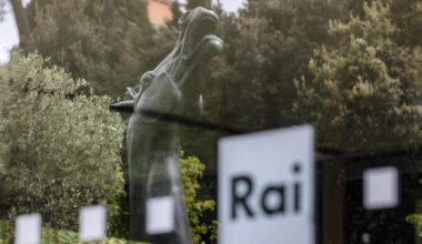 Sulla Rai la politica si è aggrovigliata