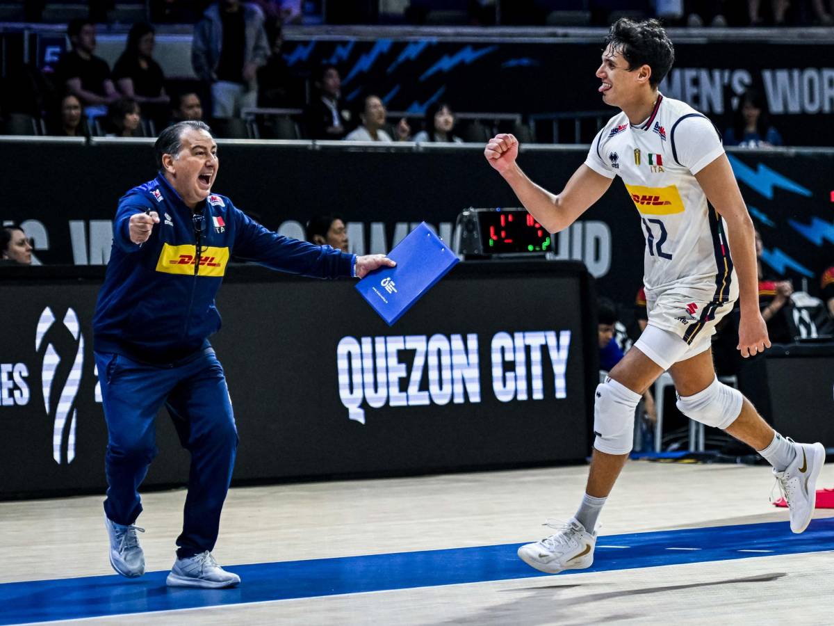 Italvolley, missione compiuta: 3-0 all'Ucrania, azzurri agli ottavi di finale
