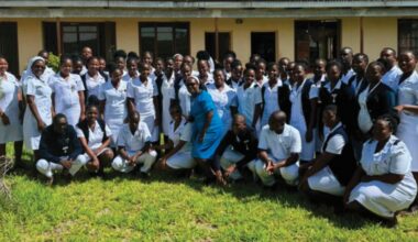 Zimbabwe, l'impegno delle suore domenicane missionarie nella formazione di infermieri