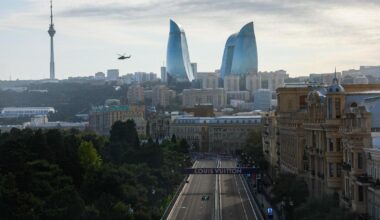 F1, GP dell'Azerbaijan: doppietta Ferrari nelle seconde libere, Hamilton primo davanti a Leclerc