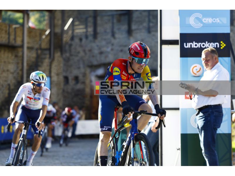 TAPPA E MAGLIA PER SKJELMOSE DAVANTI A UN OTTIMO JEGAT, 3° MCNULTY