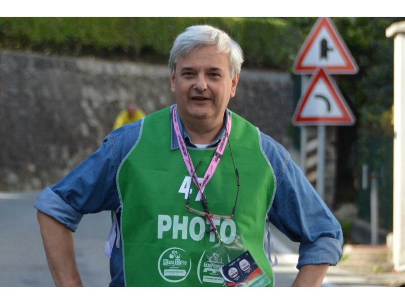 CI HA LASCIATO ROBERTO ARBINI, FOTOGRAFO E AMICO DEL CICLISMO