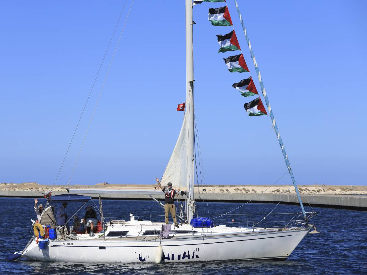 "Costretti a fermarci nelle calette greche". Ancora uno stop per la Flotilla