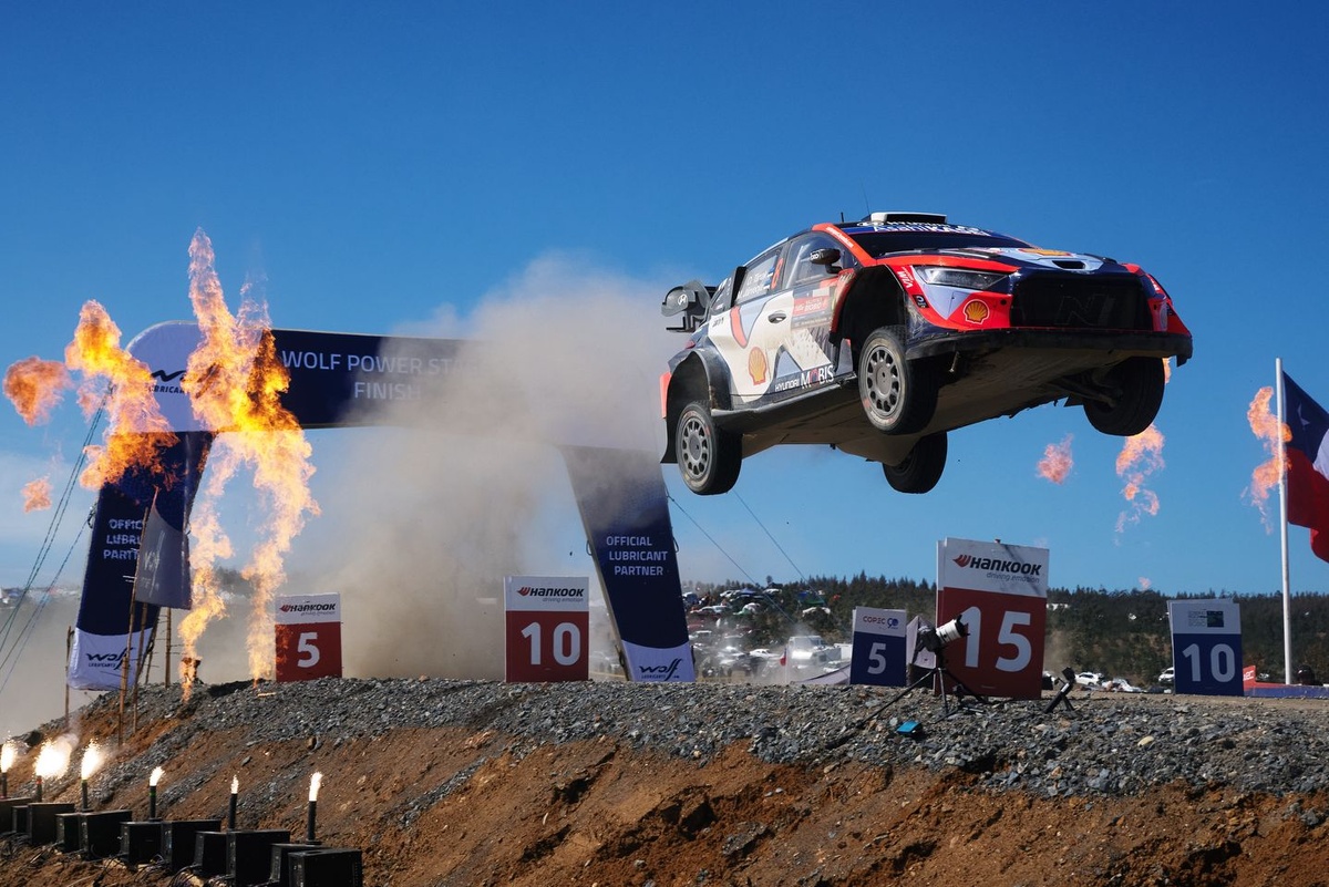 Hyundai monta il terzo motore a Tanak grazie a uno stratagemma