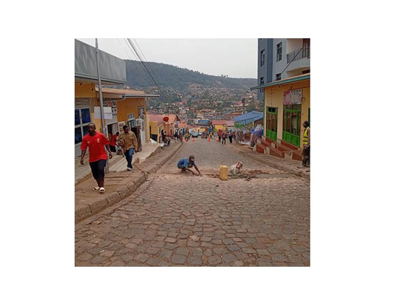 RWANDA 2025. IL MUR DE KIGALI SI FA BELLO PER LA SFIDA DEI PROF. GALLERY