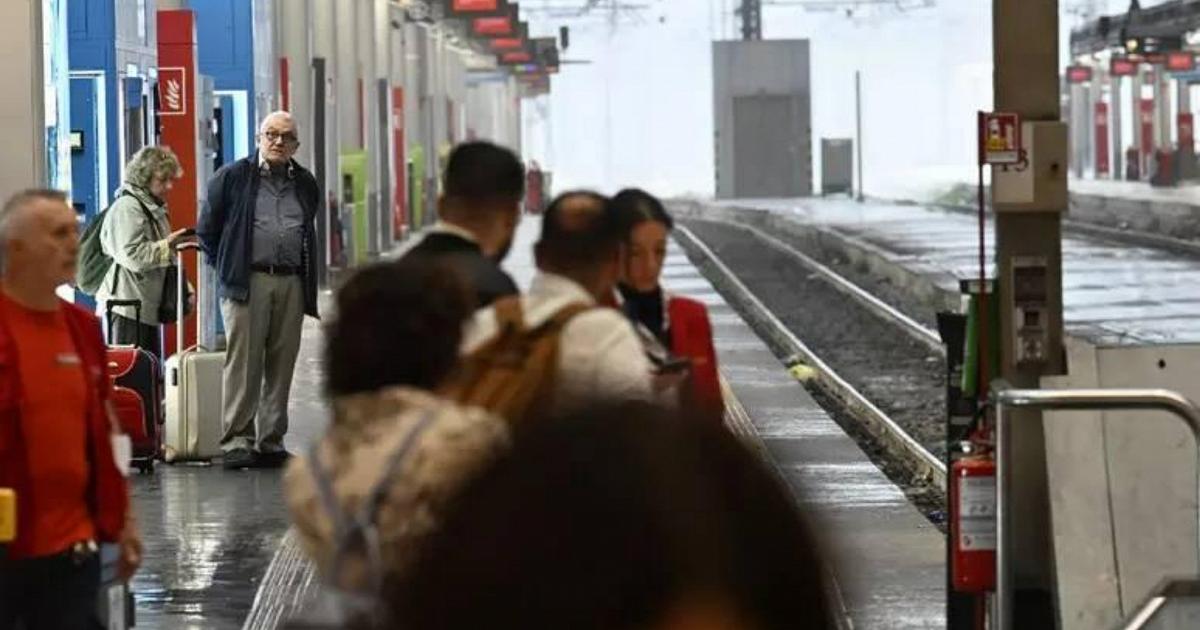 Alta velocità Roma-Napoli, ritardi e treni fermi per un guasto