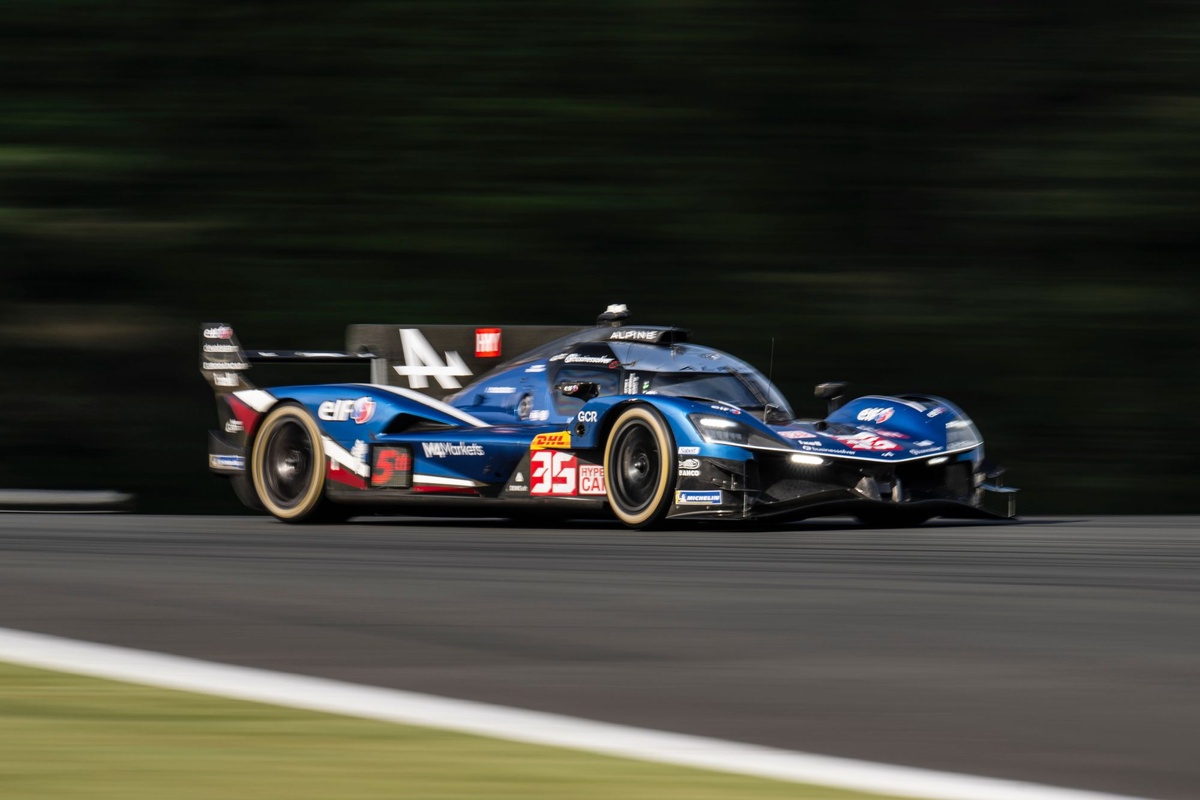 Alpine scala il Fuji e coglie la prima vittoria battendo Peugeot
