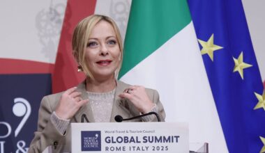 Giorgia Meloni, i dati del turismo record: "Italia primo Paese più visitato"