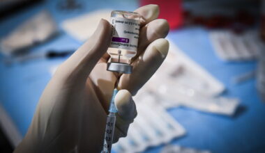 L'appello del Pascale: "I pazienti oncologici devono vaccinarsi tutti"
