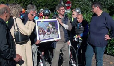 IL GHISALLO RICORDA SAMUELE PRIVITERA CONSEGNANDO AL PADRE LUIGI UNA GIGANTOFRAFIA