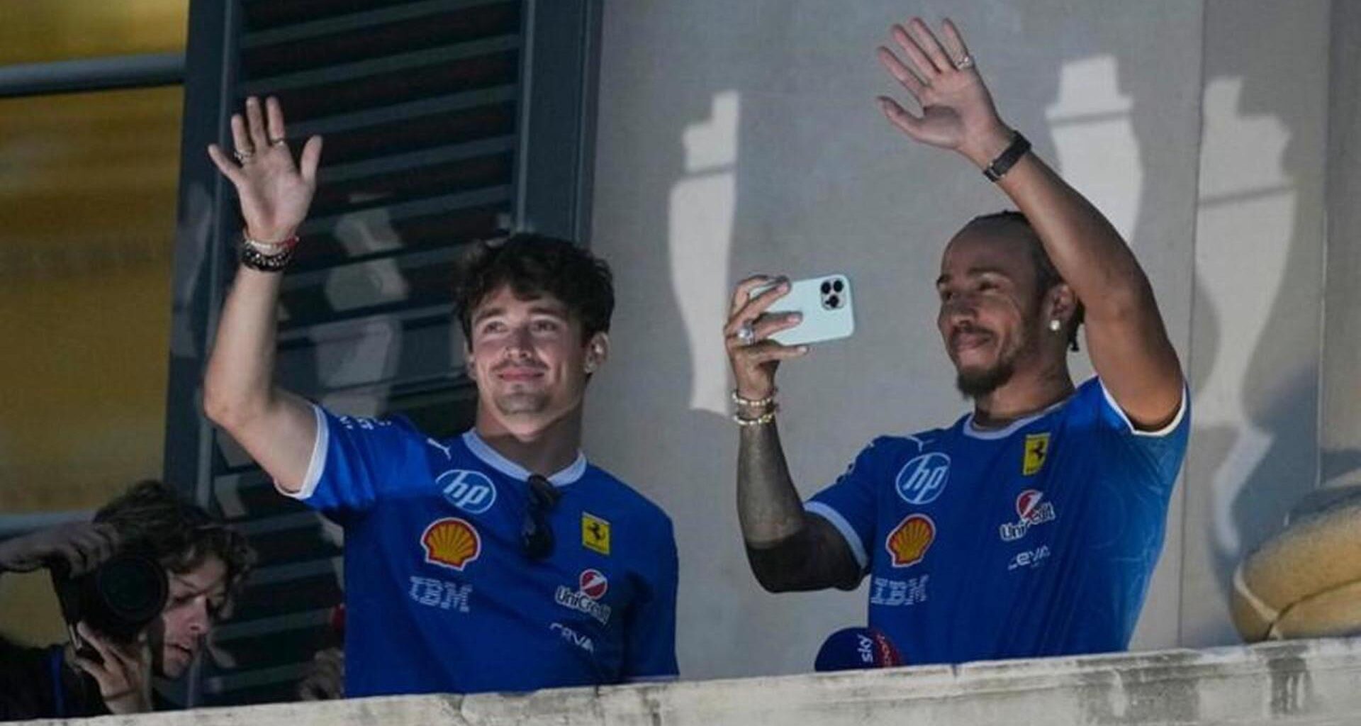 Ferrari, Hamilton aiuta Leclerc: “Pronto a dargli la scia se sarà in lotta per la pole a Monza” - La Stampa