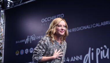 Meloni: “Il Pd con Gaza tratta i cittadini da stupidi”. Poi chiede “voto compatto” sul piano Trump