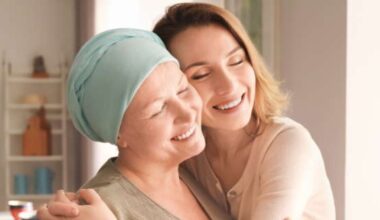Caregiver, il 41% sviluppa nuove malattie croniche: più colpite le donne