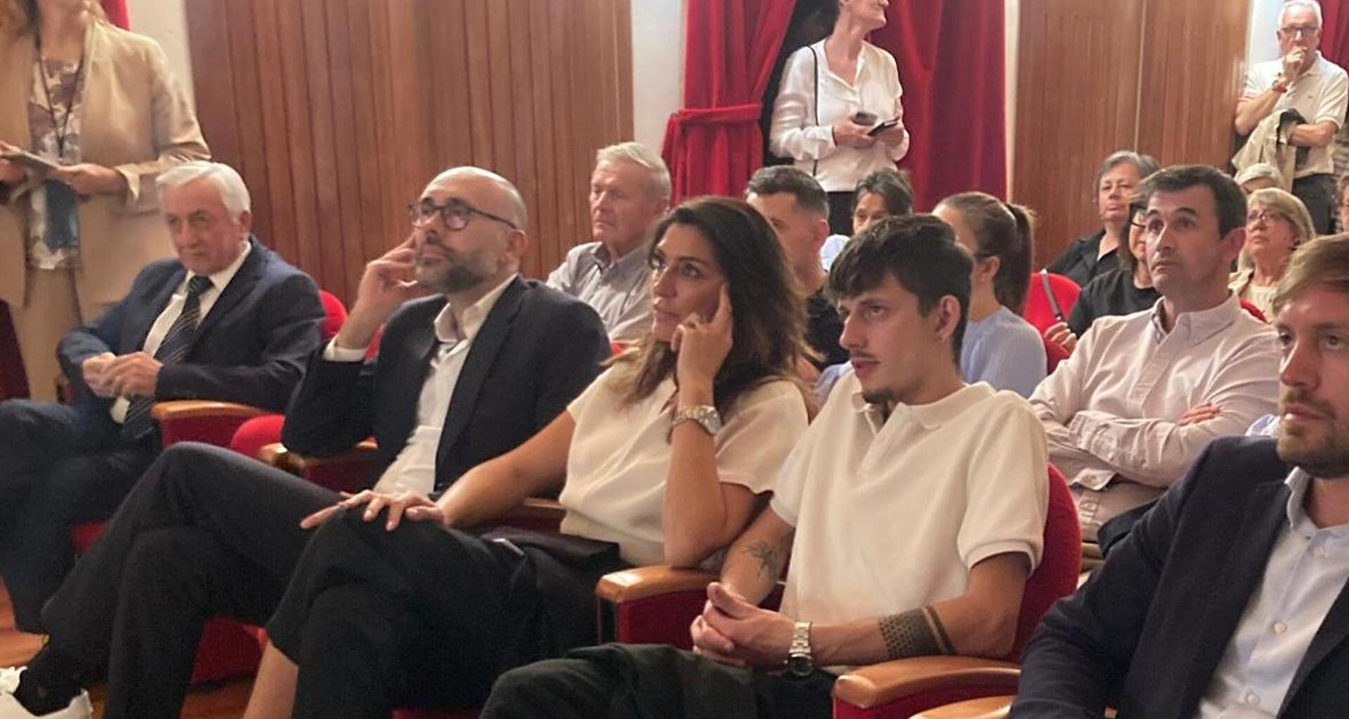 elisa isoardi premio dogliani schina