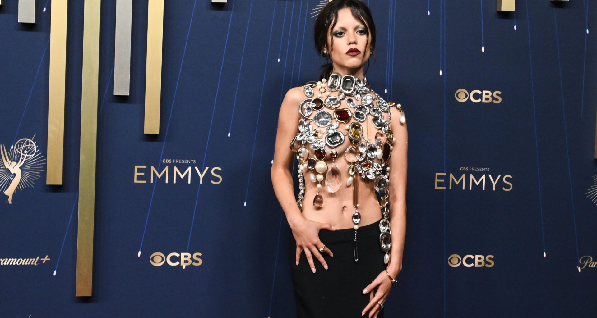 Emmy Awards 2025: tutti i look sul tappeto rosso della grande notte dei premi della tv