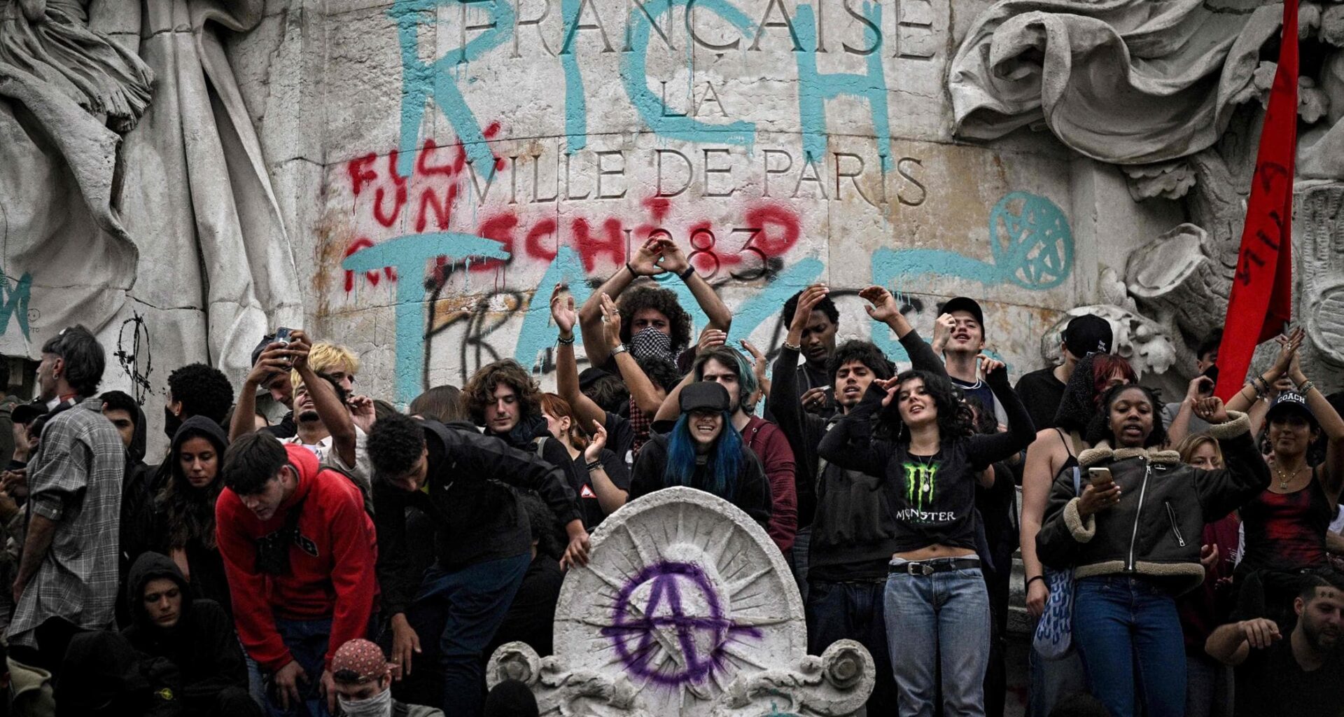 “Non tocco i due festivi”: retromarcia di Lecornu in Francia per sedurre la sinistra - la Repubblica