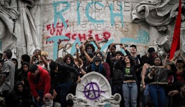 “Non tocco i due festivi”: retromarcia di Lecornu in Francia per sedurre la sinistra - la Repubblica