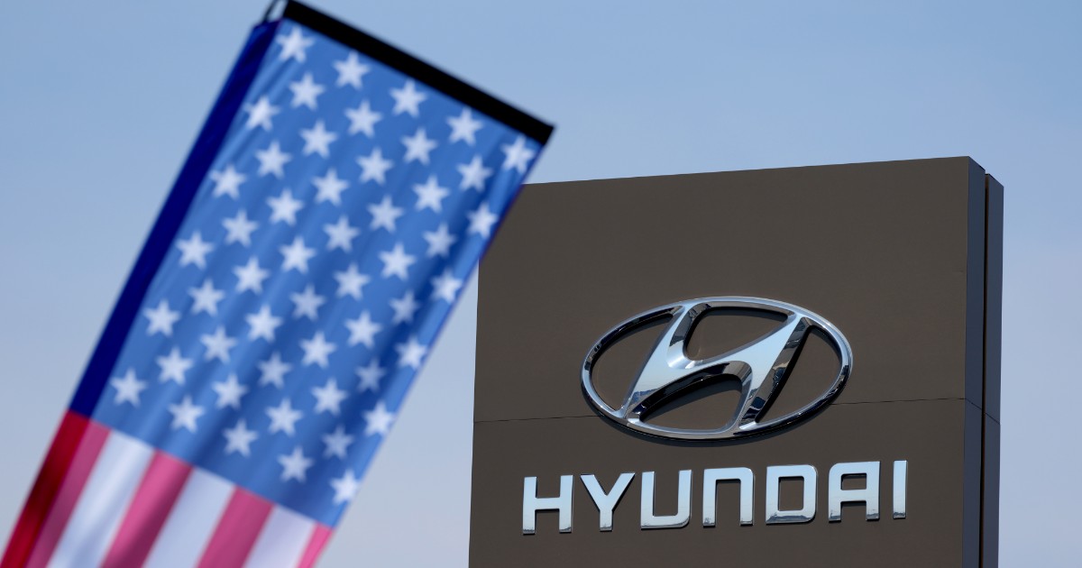 Usa, operazione anti-immigrazione in stabilimento Hyundai-LG: 450 lavoratori arrestati